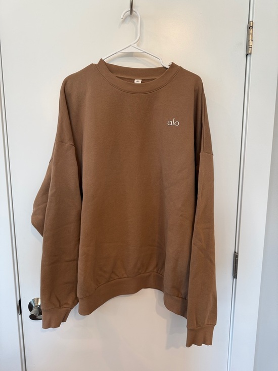ALO Yoga Tops - Alo Women's Crewneck Sweatshirt in Brown